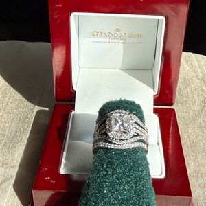 18K White Gold Ring –Natural 1.55ct H SI1 Princess Diamond (GIA), Halo + 0.98ctw